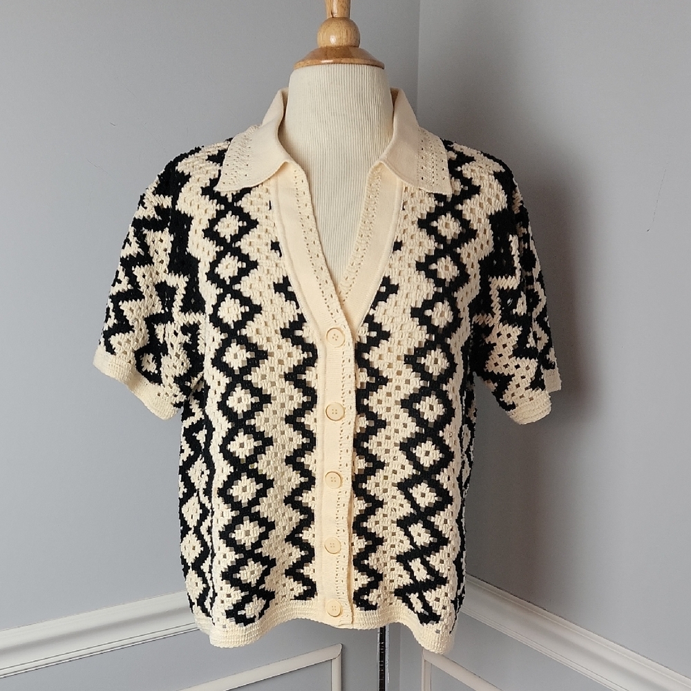 ILLA ILLA Cream Black Crochet Knit Collared V-Neck Short Sleeve Cardigan Sweater